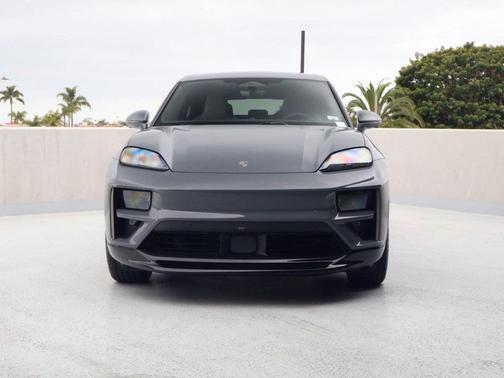 Slate Grey Neo 2026 Porsche Macan Macan Electric Turbo