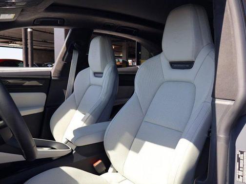 Slate Grey Neo 2026 Porsche Macan Macan Electric Turbo