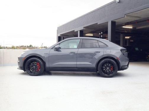Slate Grey Neo 2026 Porsche Macan Macan Electric Turbo