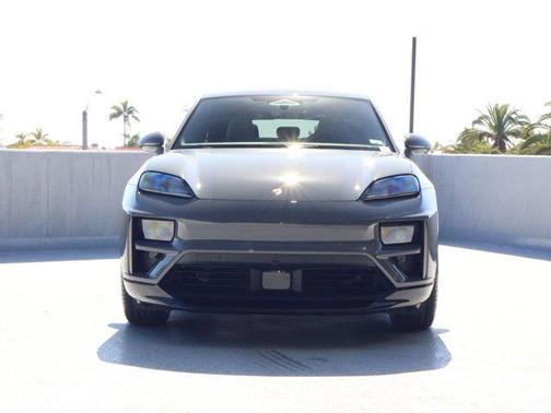Slate Grey Neo 2026 Porsche Macan Macan Electric Turbo