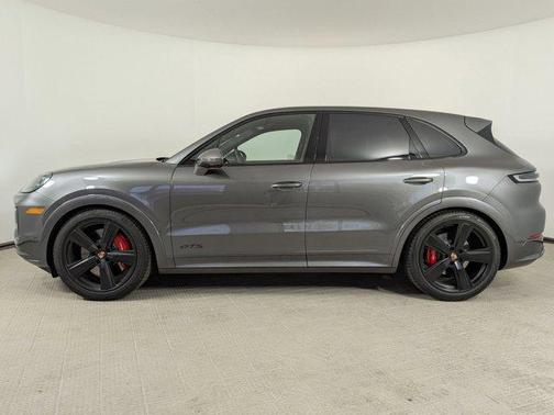 2026 Porsche Cayenne GTS