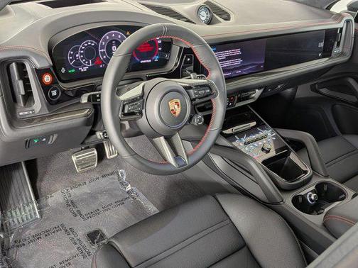 2026 Porsche Cayenne GTS