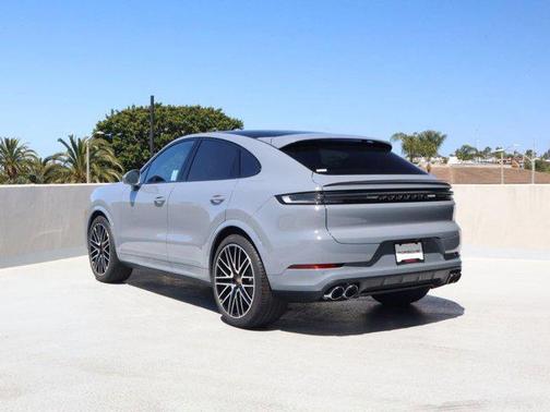 Arctic Grey 2026 Porsche Cayenne Cayenne