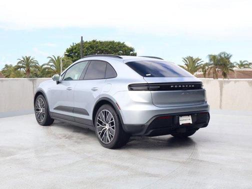 Dolomite Silver Metallic 2025 Porsche Macan Macan Electric