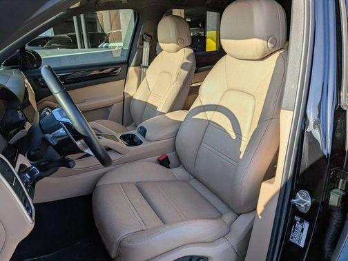 2022 Porsche Cayenne Platinum Edition