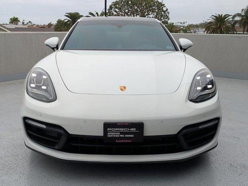 2022 Porsche Panamera 4
