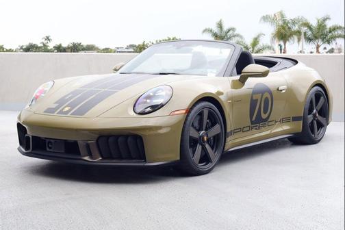 Olive Neo 2026 Porsche 911 Spirit 70 Cabriolet