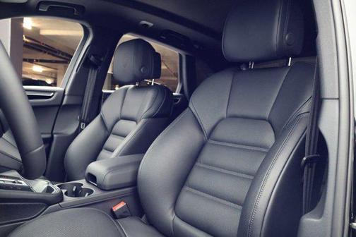 2026 Porsche Macan T