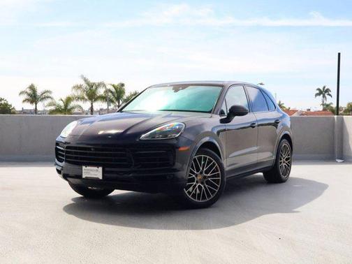 2023 Porsche Cayenne Platinum Edition