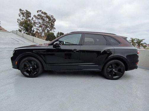 2025 Bentley Bentayga Azure