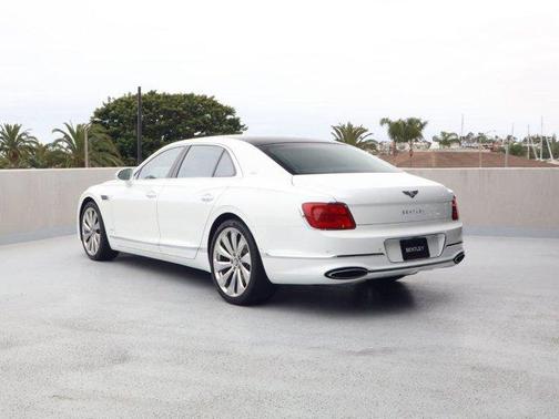 Snow Quartz Pearlescent by Mulliner 2021 Bentley Flying Spur W12