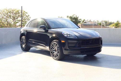 2025 Porsche Macan AWD