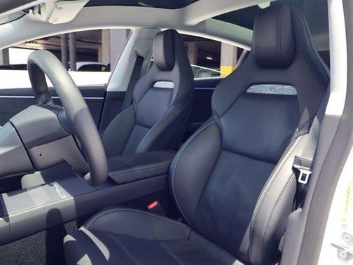 Pearl White Multi-Coat 2025 Tesla Model 3 Performance