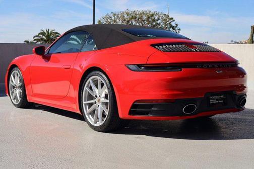 2022 Porsche 911 Carrera