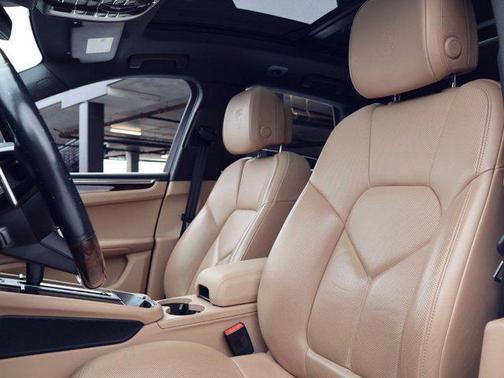 2023 Porsche Macan Macan