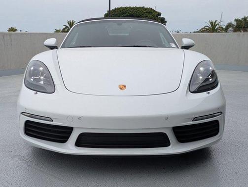 2025 Porsche 718 Boxster S