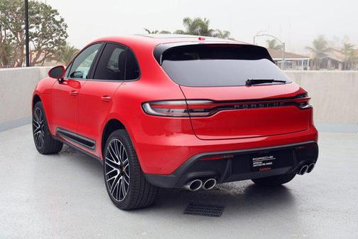 2025 Porsche Macan AWD
