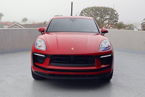 2025 Porsche Macan AWD