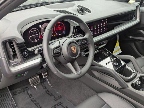 2025 Porsche Cayenne S