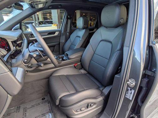 2025 Porsche Cayenne S