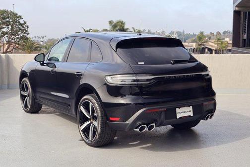 2026 Porsche Macan AWD