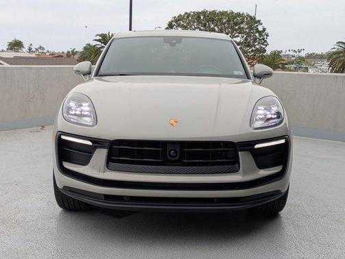 2026 Porsche Macan AWD