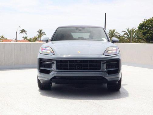 Arctic Grey 2026 Porsche Cayenne Cayenne