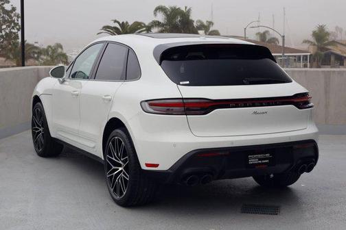 2025 Porsche Macan AWD