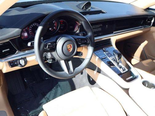 2023 Porsche Panamera RWD