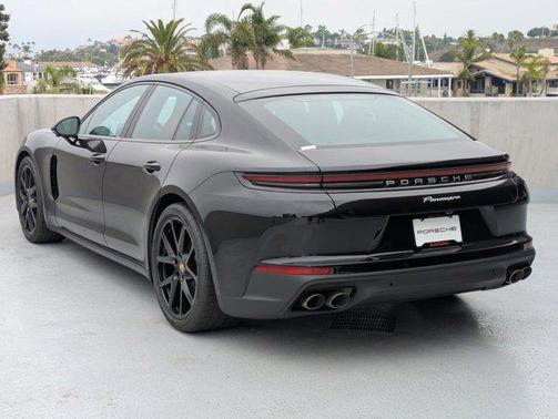 2025 Porsche Panamera RWD