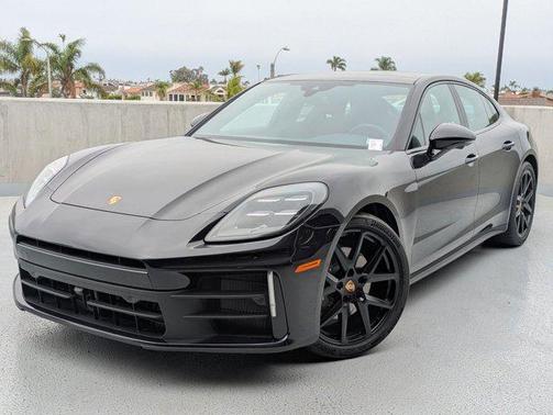 2025 Porsche Panamera RWD