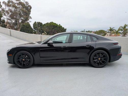 2025 Porsche Panamera RWD