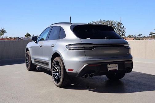 2026 Porsche Macan AWD