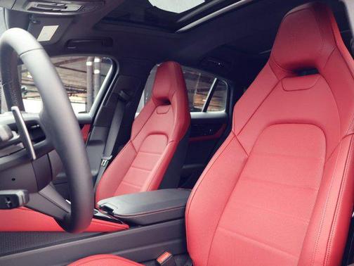 2026 Porsche Panamera RWD