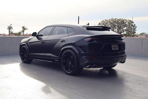 2024 Lamborghini Urus Performante