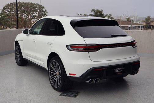 2025 Porsche Macan AWD
