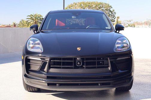 2025 Porsche Macan AWD