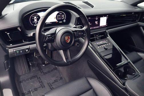 2024 Porsche Panamera 4