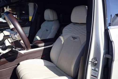 2023 Bentley Bentayga Azure