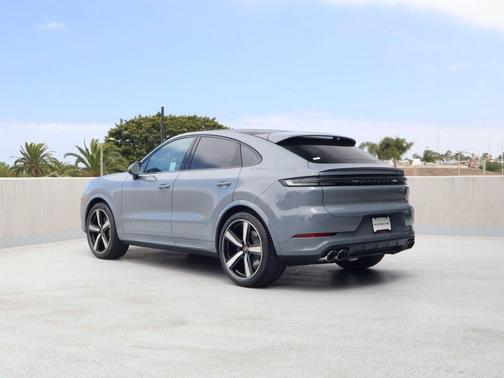 Arctic Grey 2026 Porsche Cayenne Cayenne