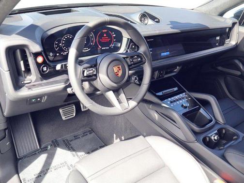 Arctic Grey 2026 Porsche Cayenne GTS