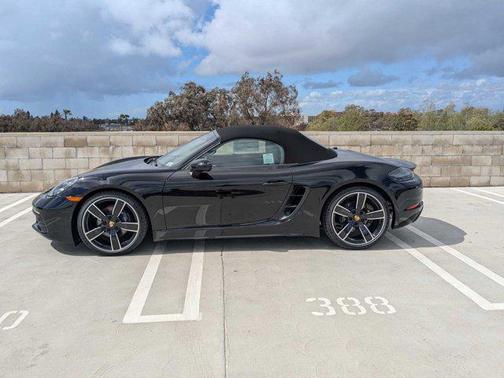 2025 Porsche 718 Boxster Roadster