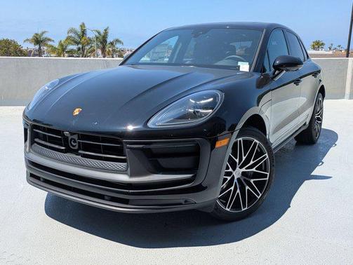 2025 Porsche Macan AWD