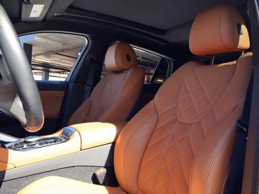 2024 BMW X6 xDrive40i