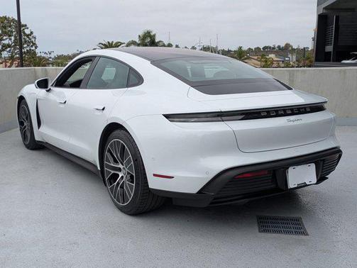 2022 Porsche Taycan RWD