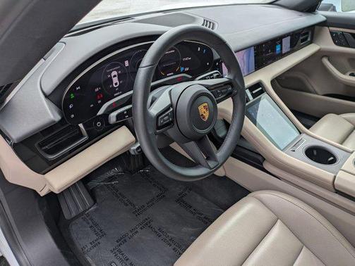 2022 Porsche Taycan RWD