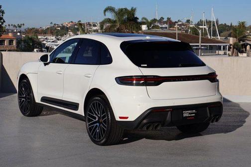 2025 Porsche Macan AWD