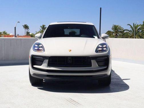 2025 Porsche Macan Macan