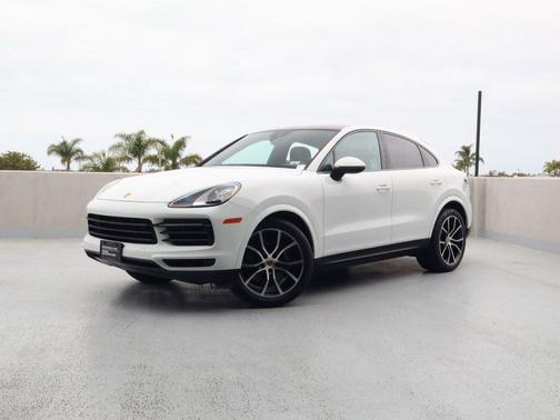 White 2023 Porsche Cayenne Platinum Edition