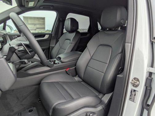 2025 Porsche Cayenne Cayenne